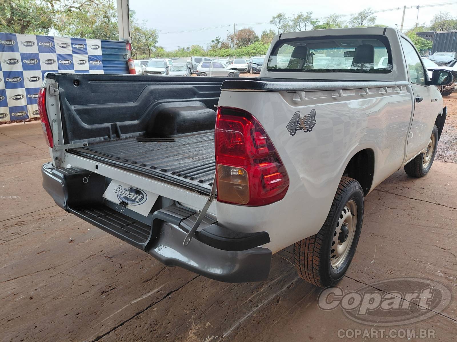 2026 TOYOTA HILUX CS — foto 4 de 11
