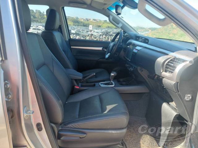 2024 TOYOTA HILUX CD 