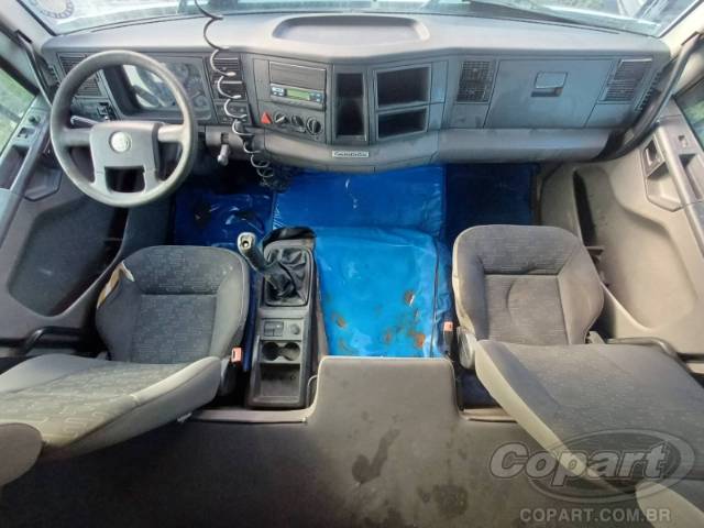 2013 VOLKSWAGEN CONSTELLATION 25.370 TT 