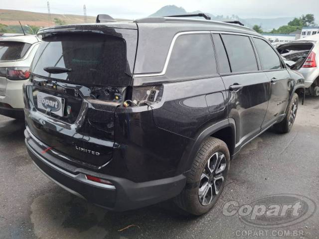 2025 JEEP COMMANDER 