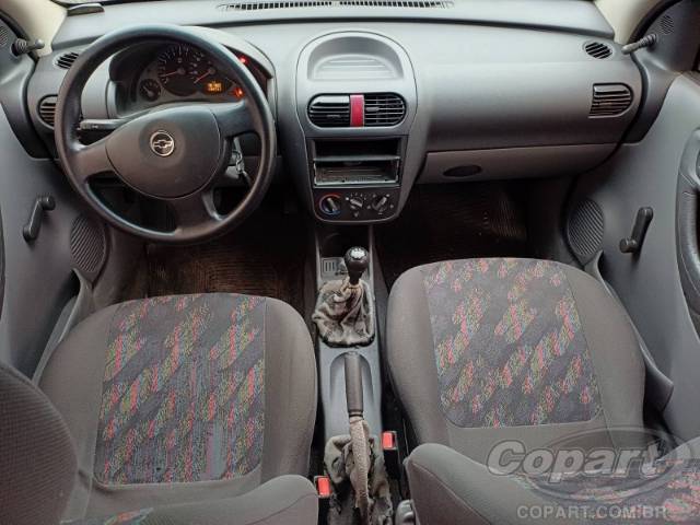 2003 CHEVROLET CORSA SEDAN 