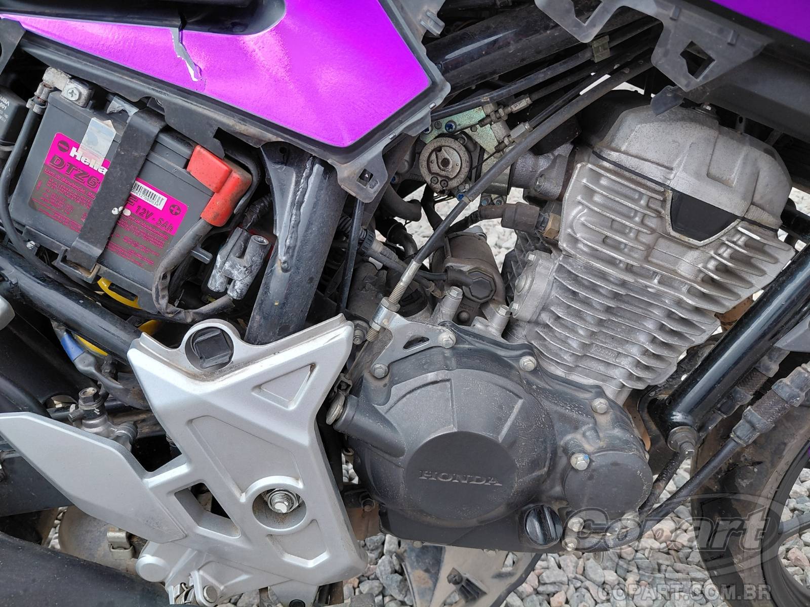 Foto 5: 2024 HONDA CB 300F