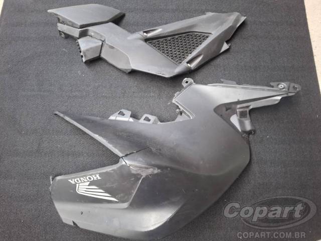 2026 HONDA CB 300F 
