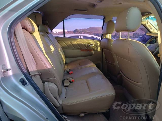 2011 TOYOTA HILUX SW4 