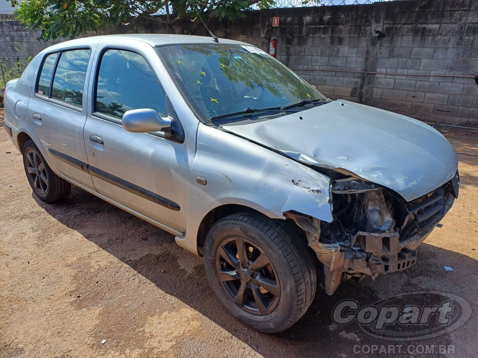 Renault Clio Sedan Expression 1.6 16V 2006 Médio Dano Frontal