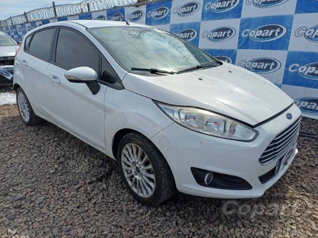 2015 FORD FIESTA 