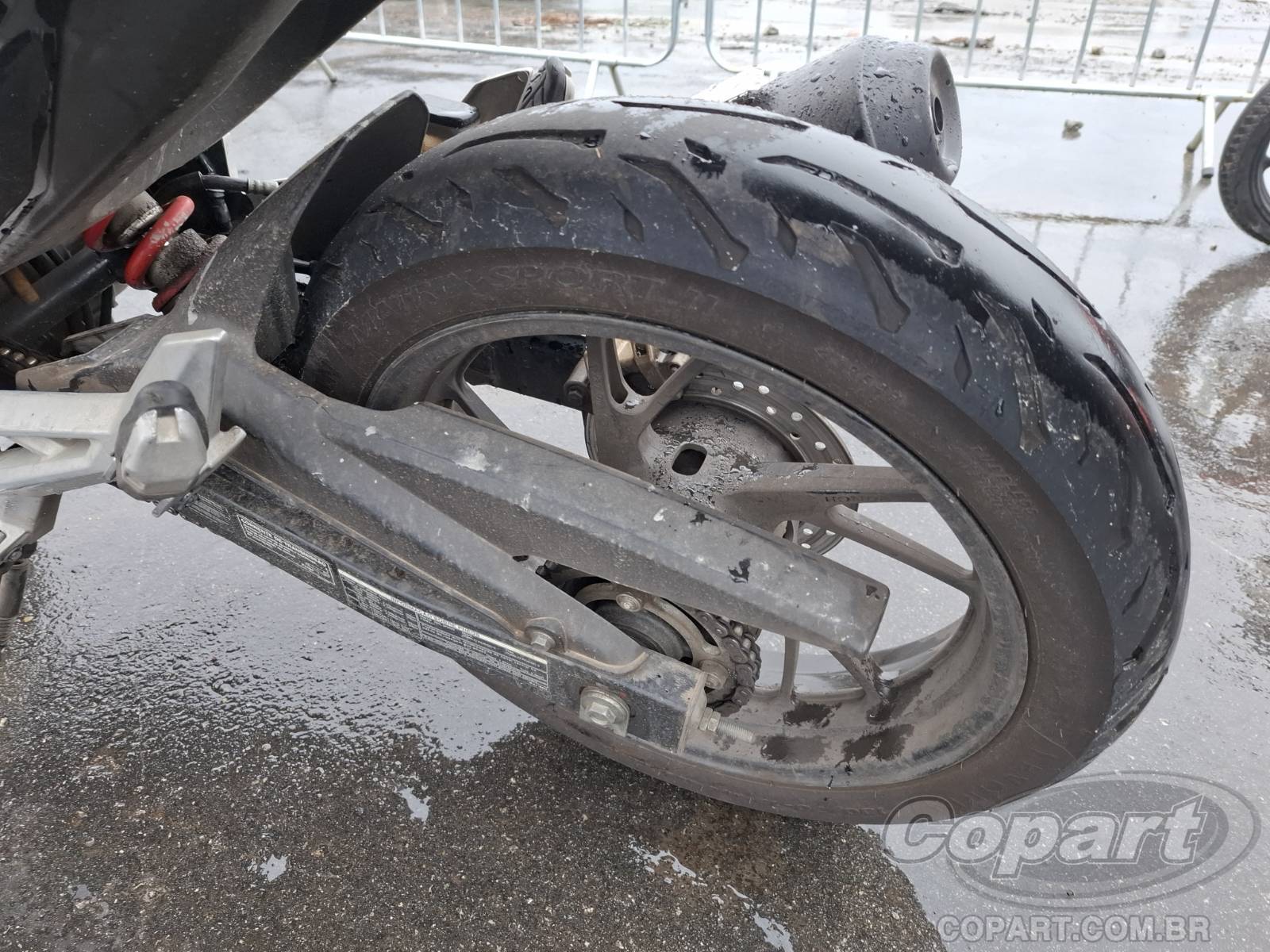 Foto 7 de 10: 2016 HONDA CB 250 F