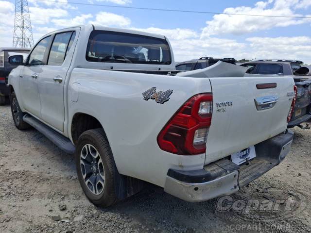 2024 TOYOTA HILUX CD 