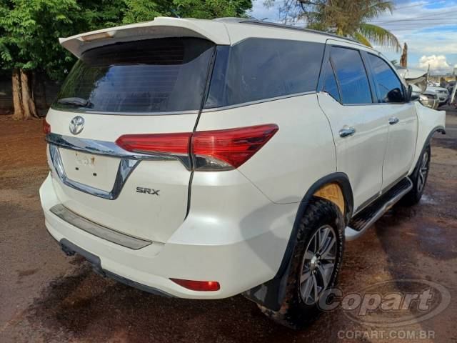 2017 TOYOTA HILUX SW4 