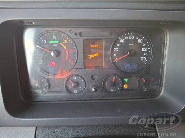 2010 VOLKSWAGEN CONSTELLATION 