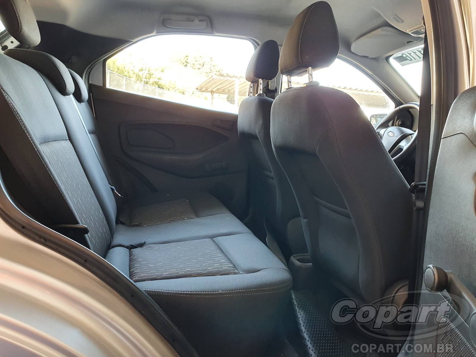 Foto 6 de 11: 2017 FORD KA