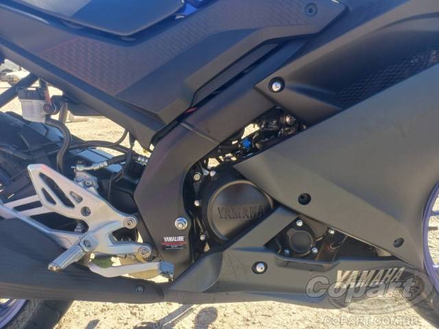 2025 YAMAHA YZF R15 