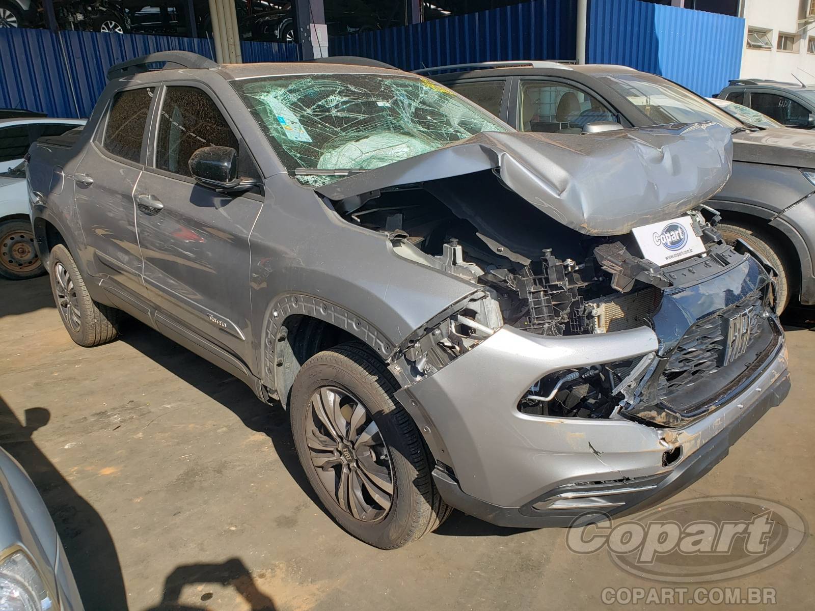 Fiat Toro Freedom Turbo 270 1.3 16V 2025 Médio Dano Frontal