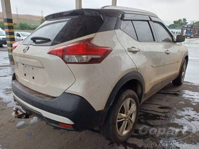 2021 NISSAN KICKS 