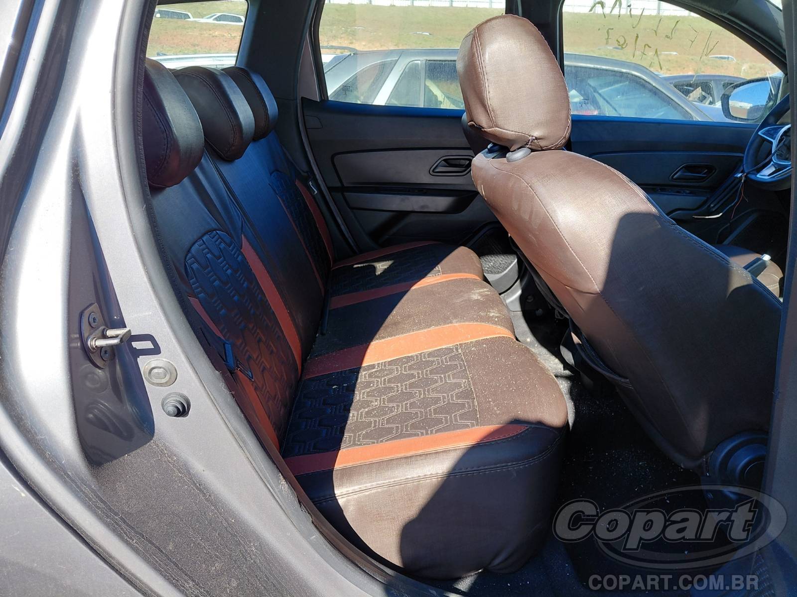 Foto 6 de 10: 2022 RENAULT DUSTER
