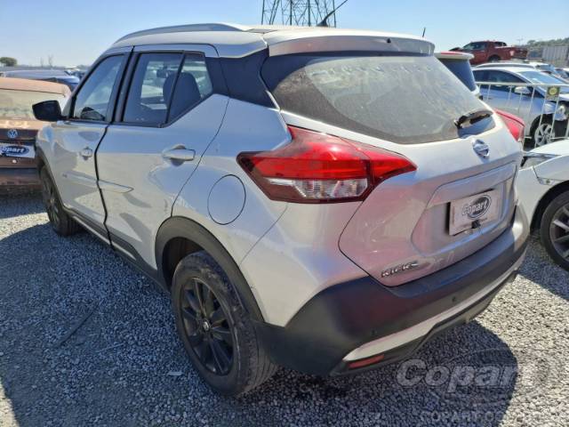 2020 NISSAN KICKS 