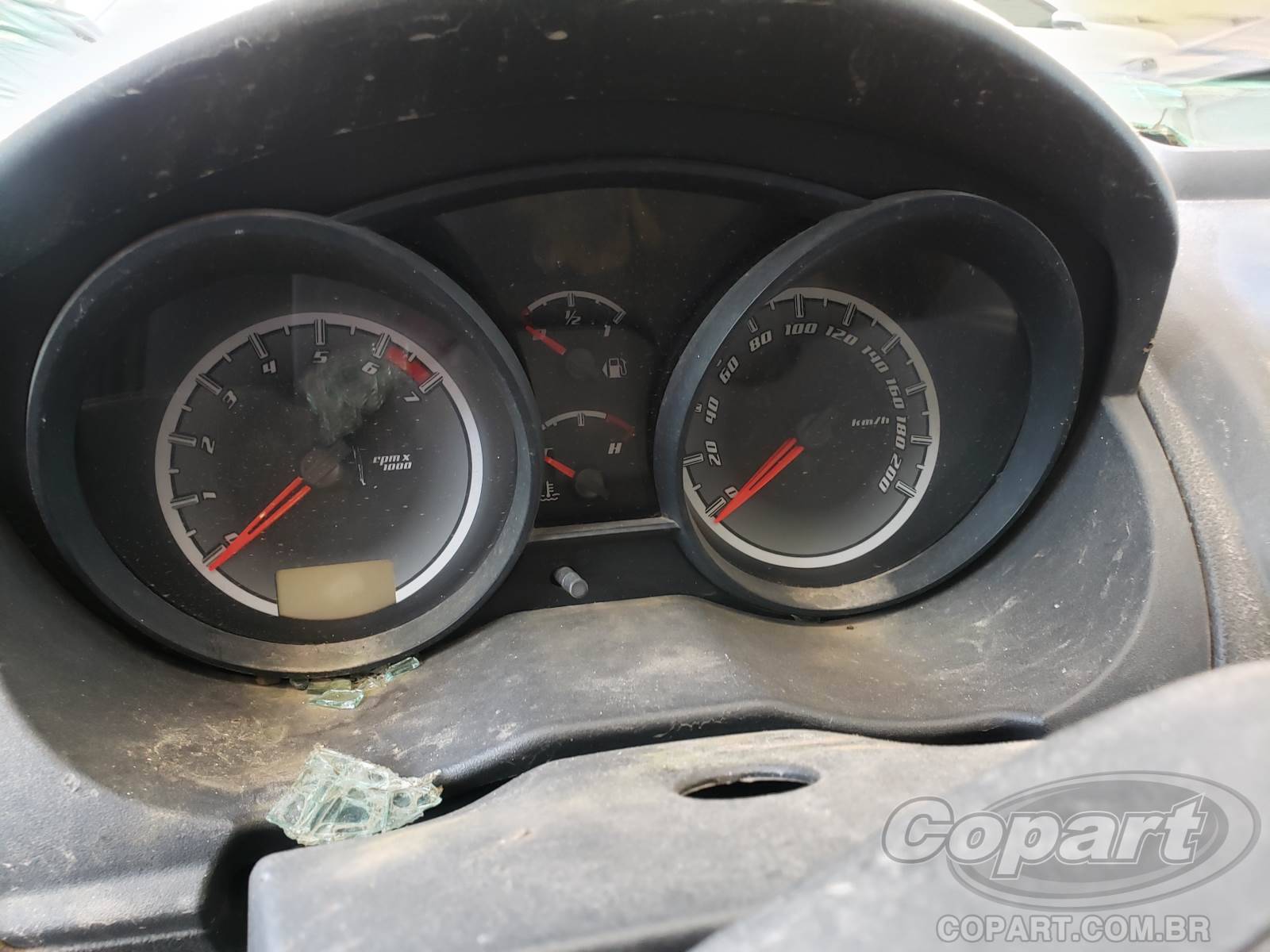 Foto 8 de 10: 2013 FORD FIESTA