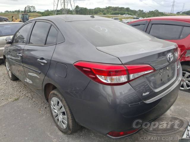 2024 TOYOTA YARIS SEDA 