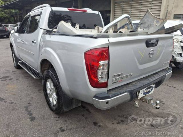 2017 NISSAN FRONTIER CD 