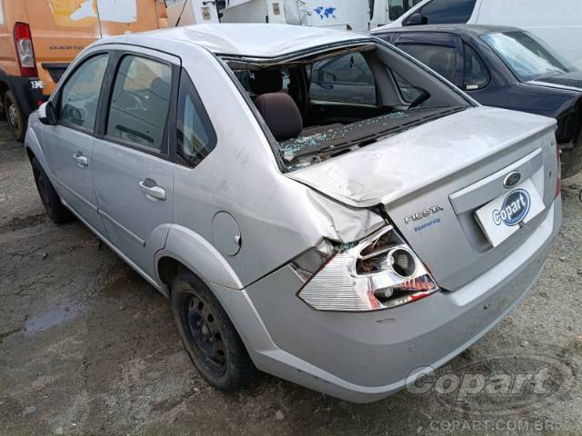 2010 FORD FIESTA SEDAN 