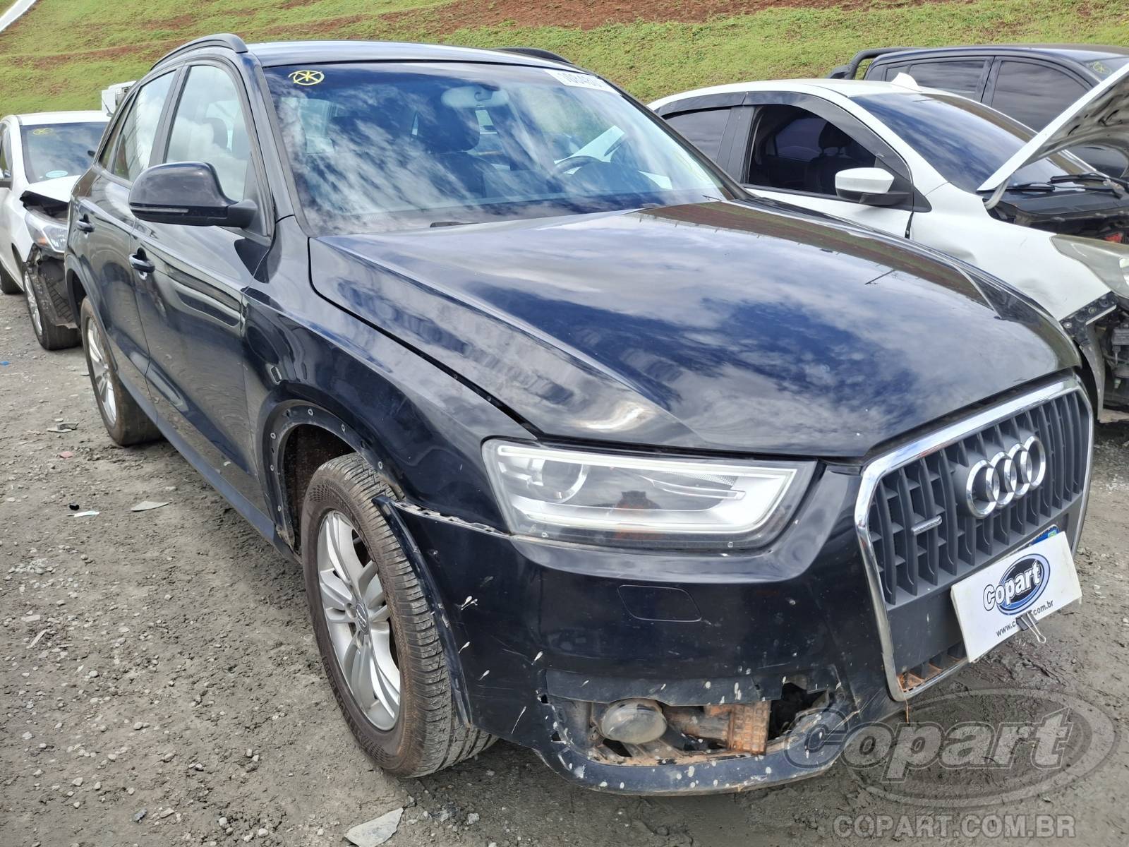 Veículo Audi Q3 Audi Q3 Ambiente 170 2.0 16V TFSI Turbo 2014 2014 em leilão