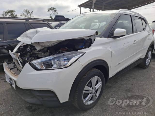 2019 NISSAN KICKS 