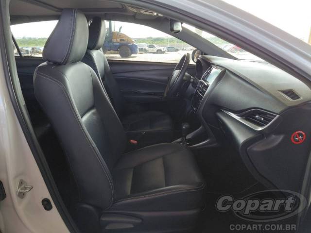 2023 TOYOTA YARIS SEDA 