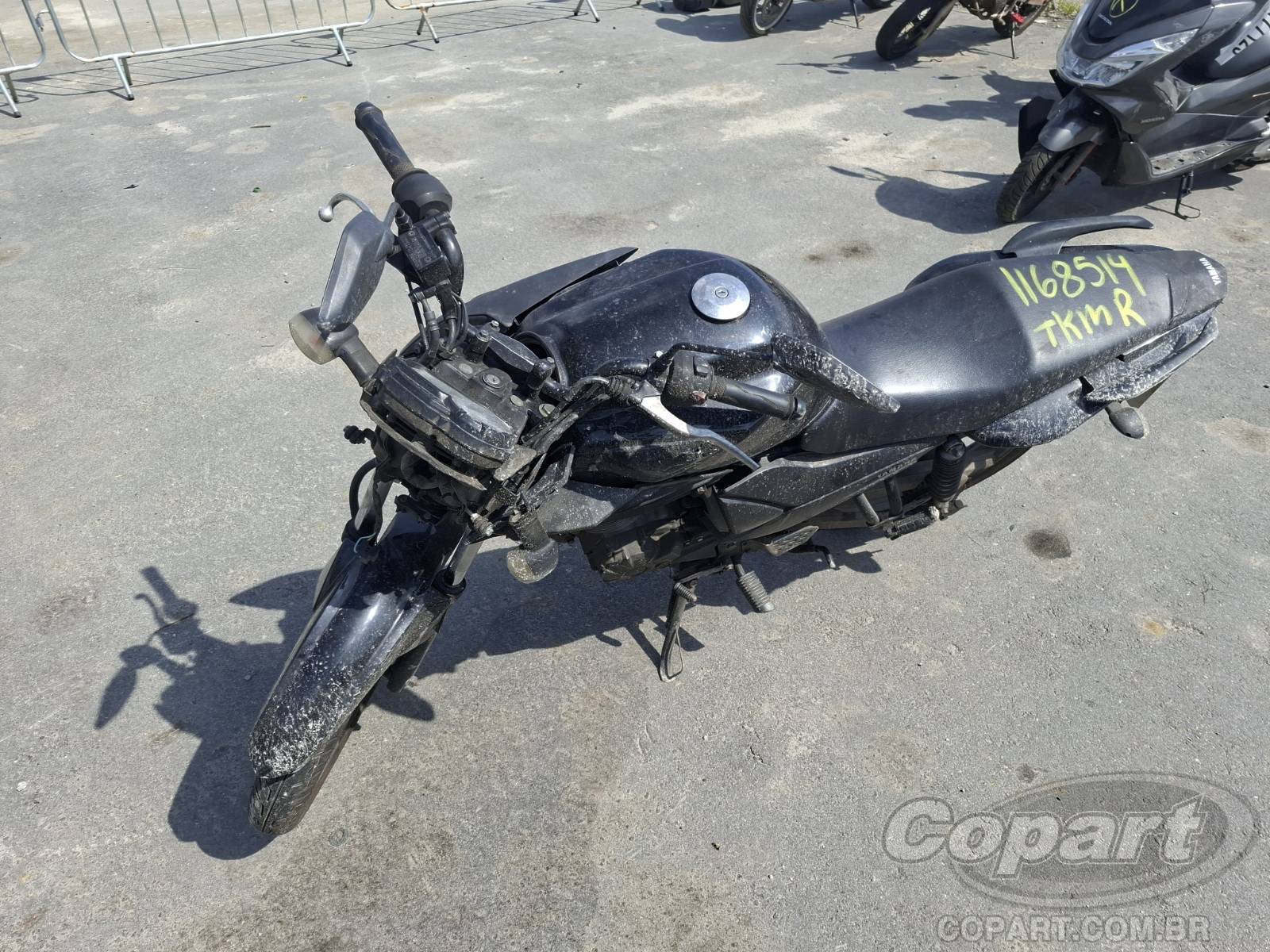 Foto 2: 2017 YAMAHA FAZER