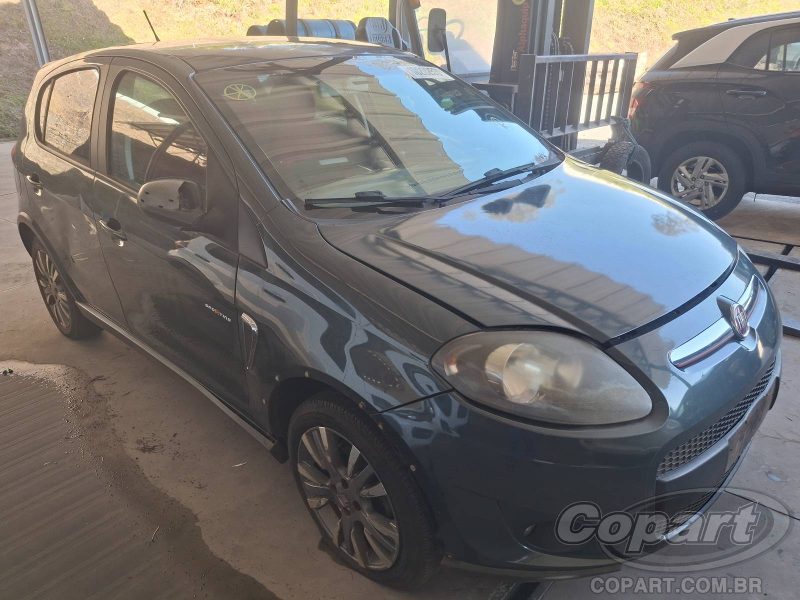 Veículo Fiat Palio Fiat Palio Sporting 1.6 16V E.torQ 2014 2014 em leilão