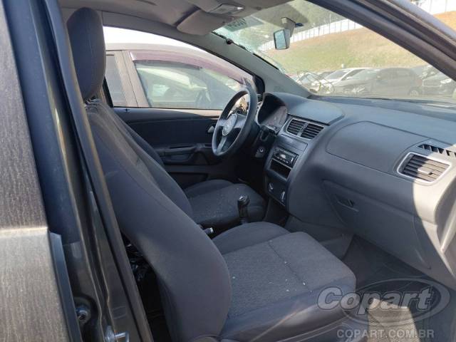 2013 VOLKSWAGEN FOX 