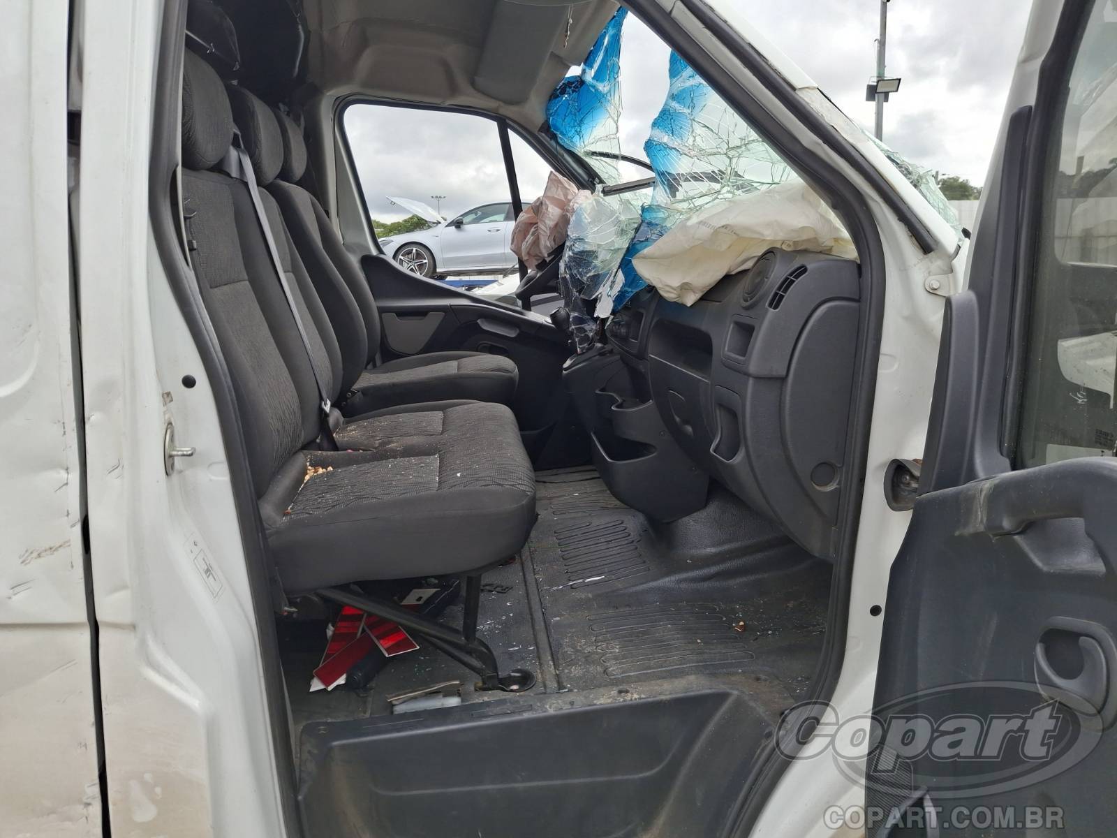 2022 RENAULT MASTER FURGAO — leilão em Itaquaquecetuba/SP (foto 5)