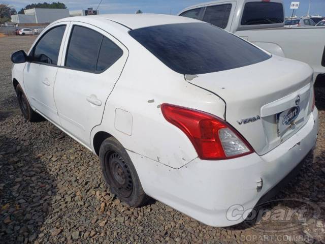 2018 NISSAN VERSA 