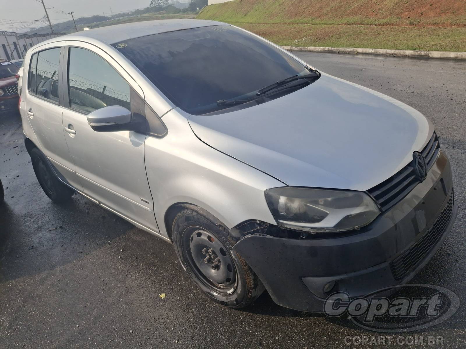 Volkswagen FOX 2013 em leilão