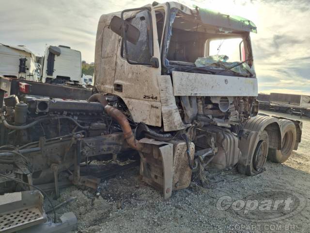 2011 MERCEDES BENZ AXOR 