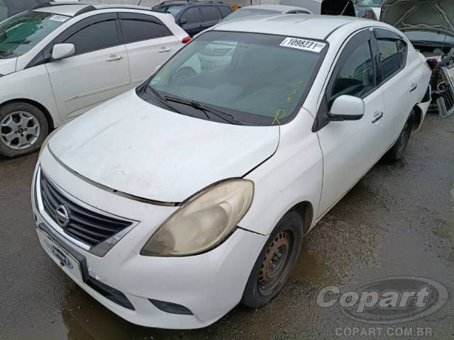 2014 NISSAN VERSA 