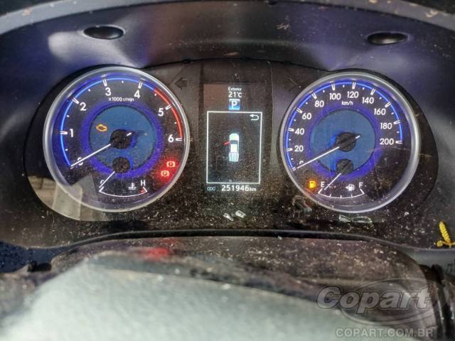 2017 TOYOTA HILUX CD 