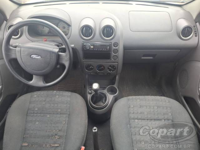 2003 FORD FIESTA 