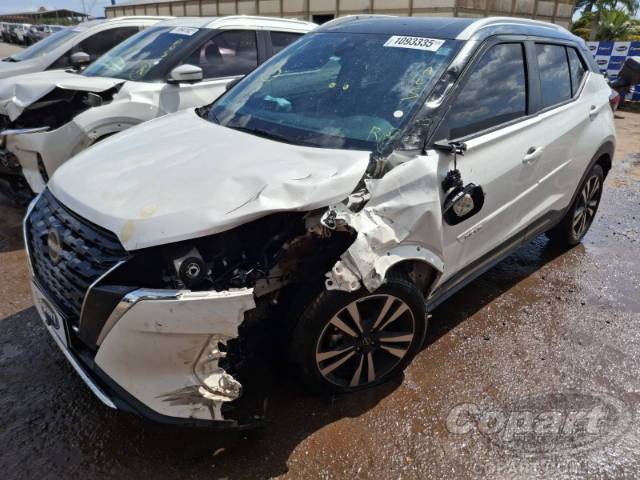 2025 NISSAN Kicks Play 