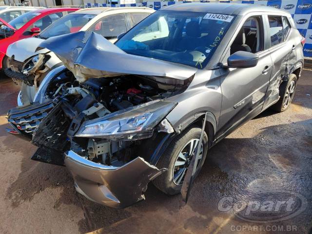2024 NISSAN KICKS 