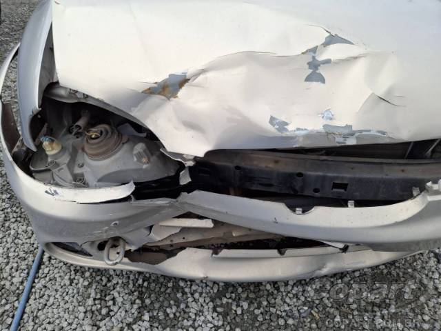 2004 CHEVROLET CORSA SEDAN 