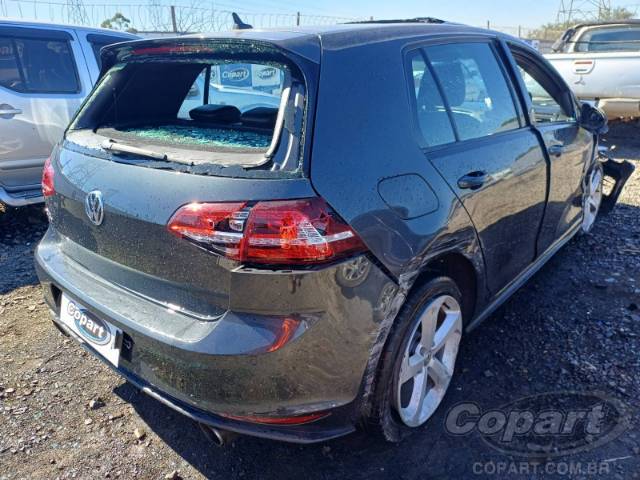 2015 VOLKSWAGEN GOLF 