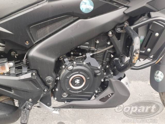 2025 BAJAJ DOMINAR 