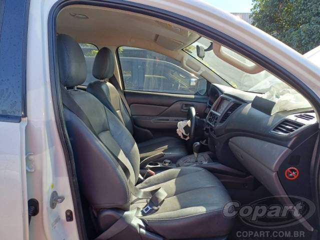2021 MITSUBISHI L200 TRITON 