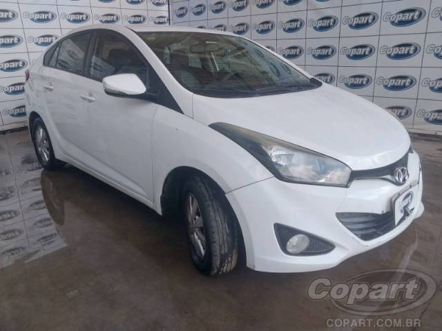 2014 HYUNDAI HB20S 