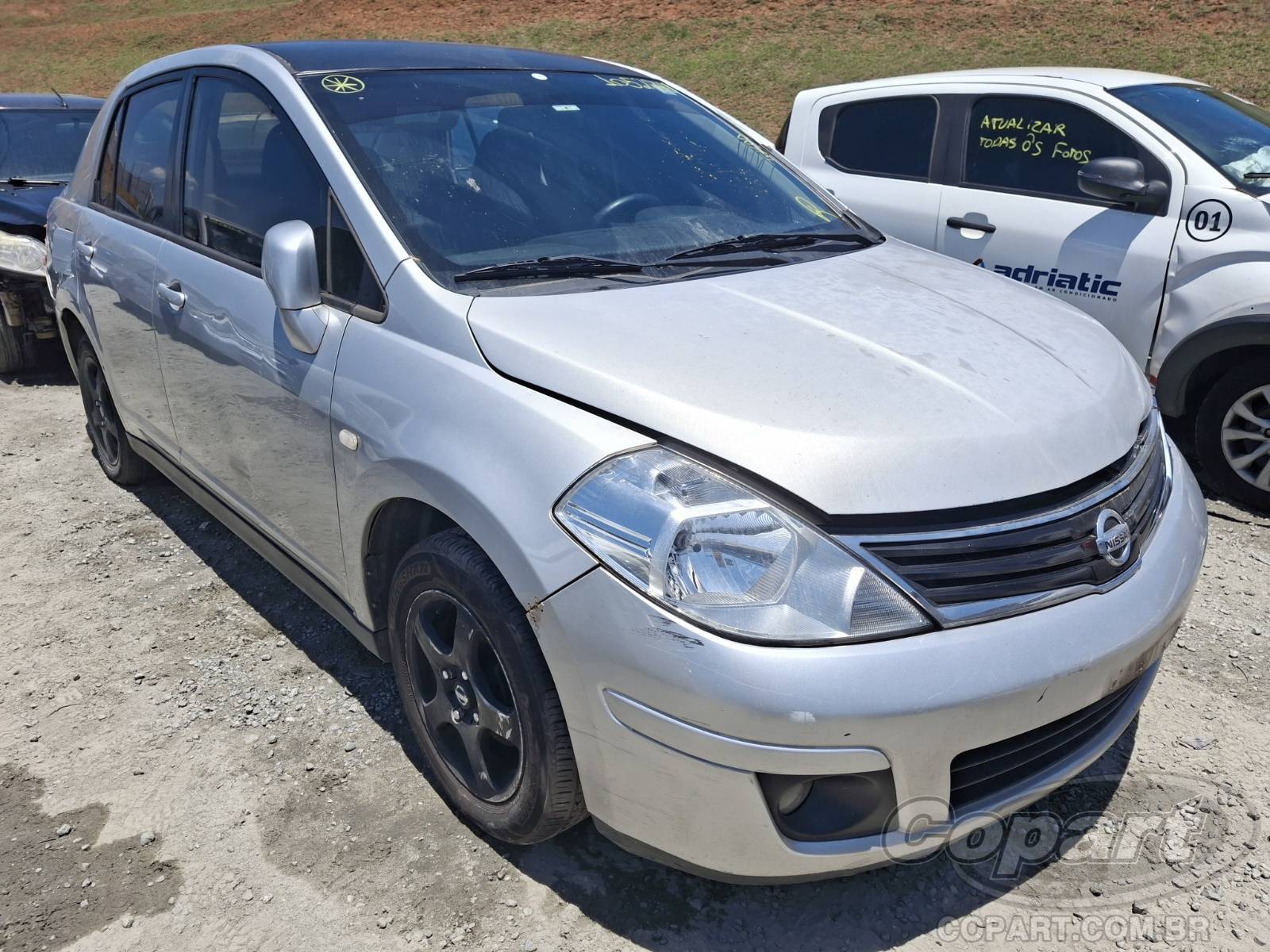 Veículo Nissan Tiida Nissan Tiida Sedan 2012 2012 em leilão