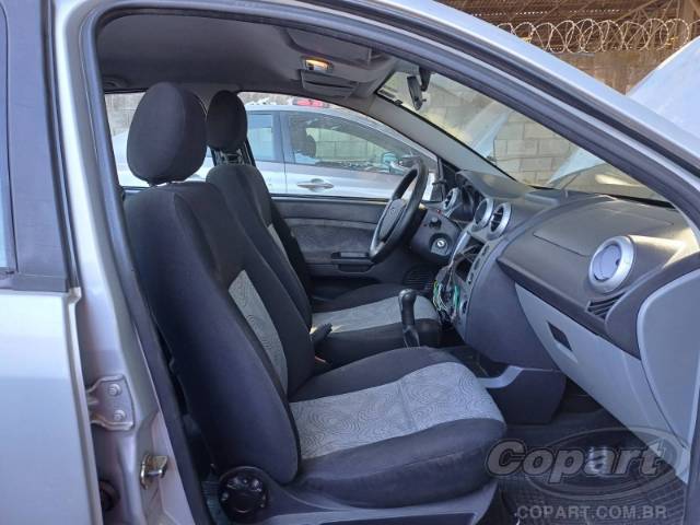 2009 FORD FIESTA SEDAN 