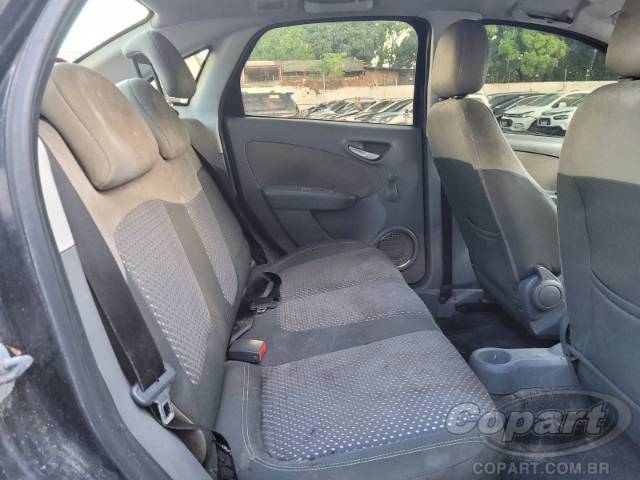 2015 FIAT GRAND SIENA 