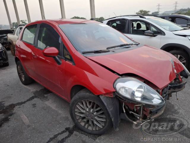 2013 FIAT PUNTO 