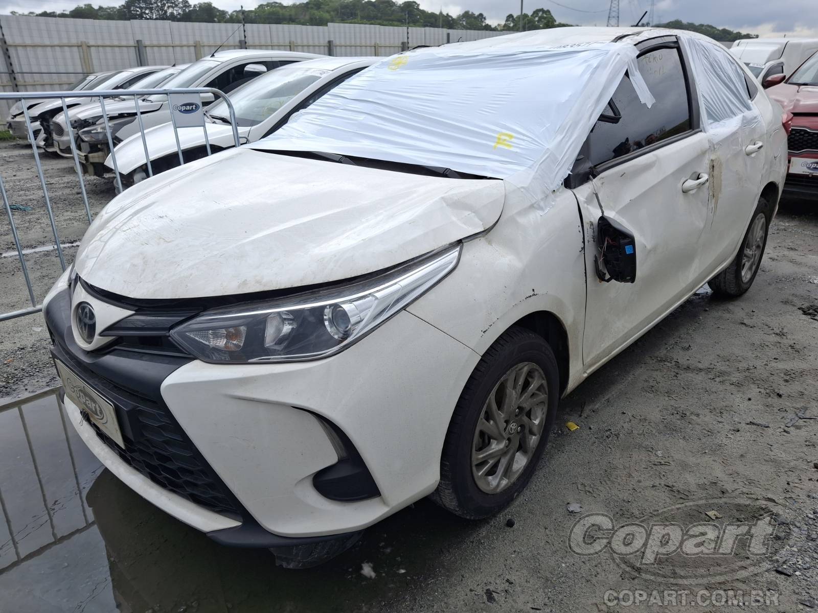 Foto 2: 2025 TOYOTA YARIS SEDA