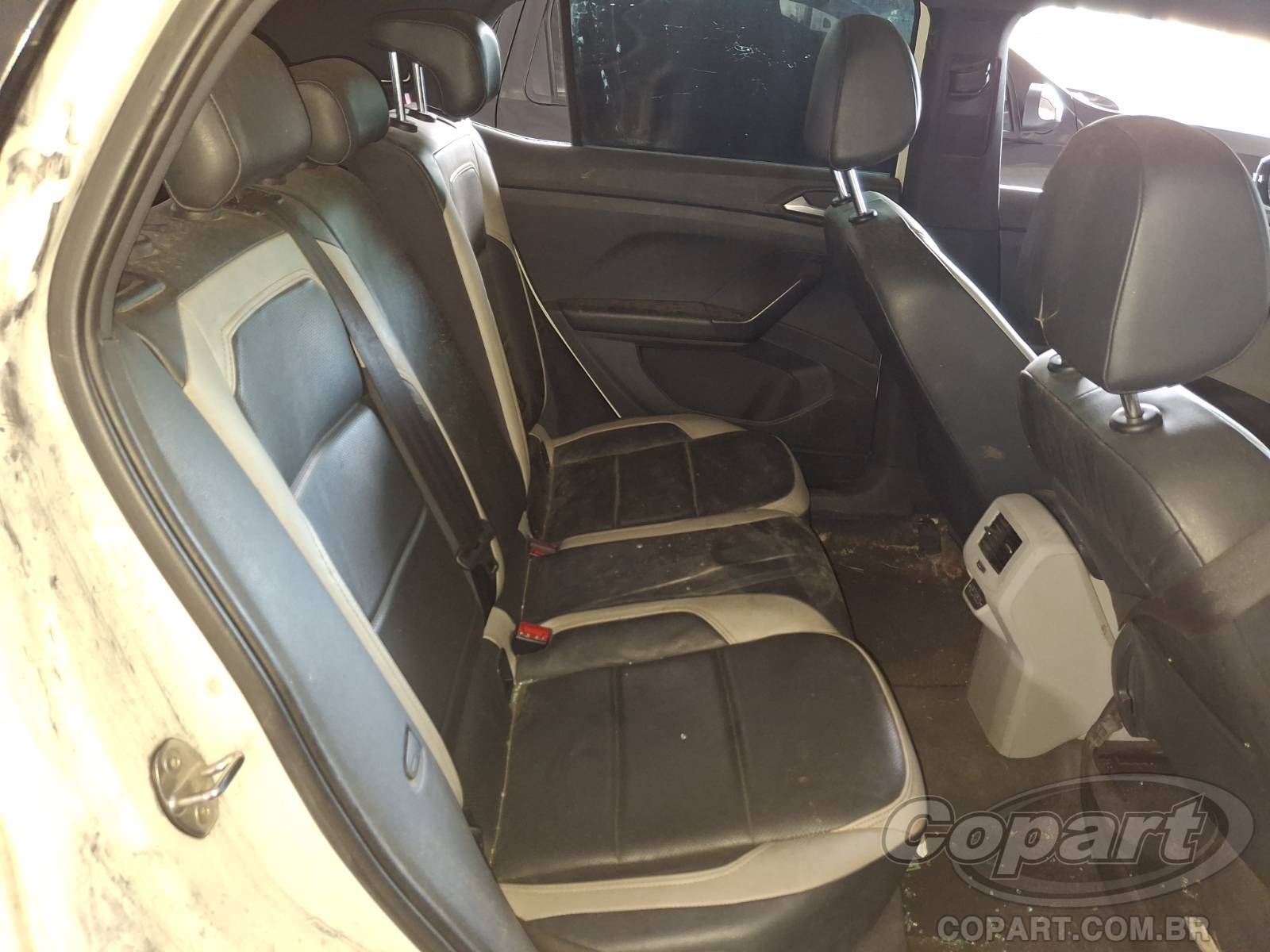 Foto 6 de 10: 2021 VOLKSWAGEN T-CROSS